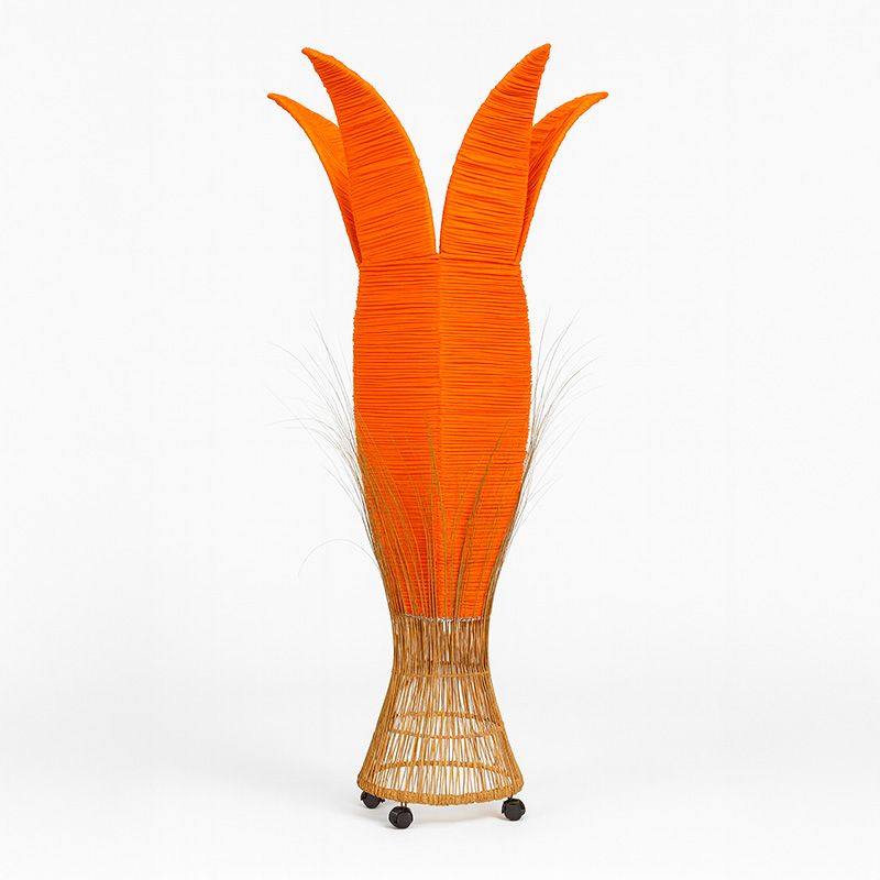 Lámpara de pie decorativa de fibras naturales y pantalla naranja - Segunda Mano