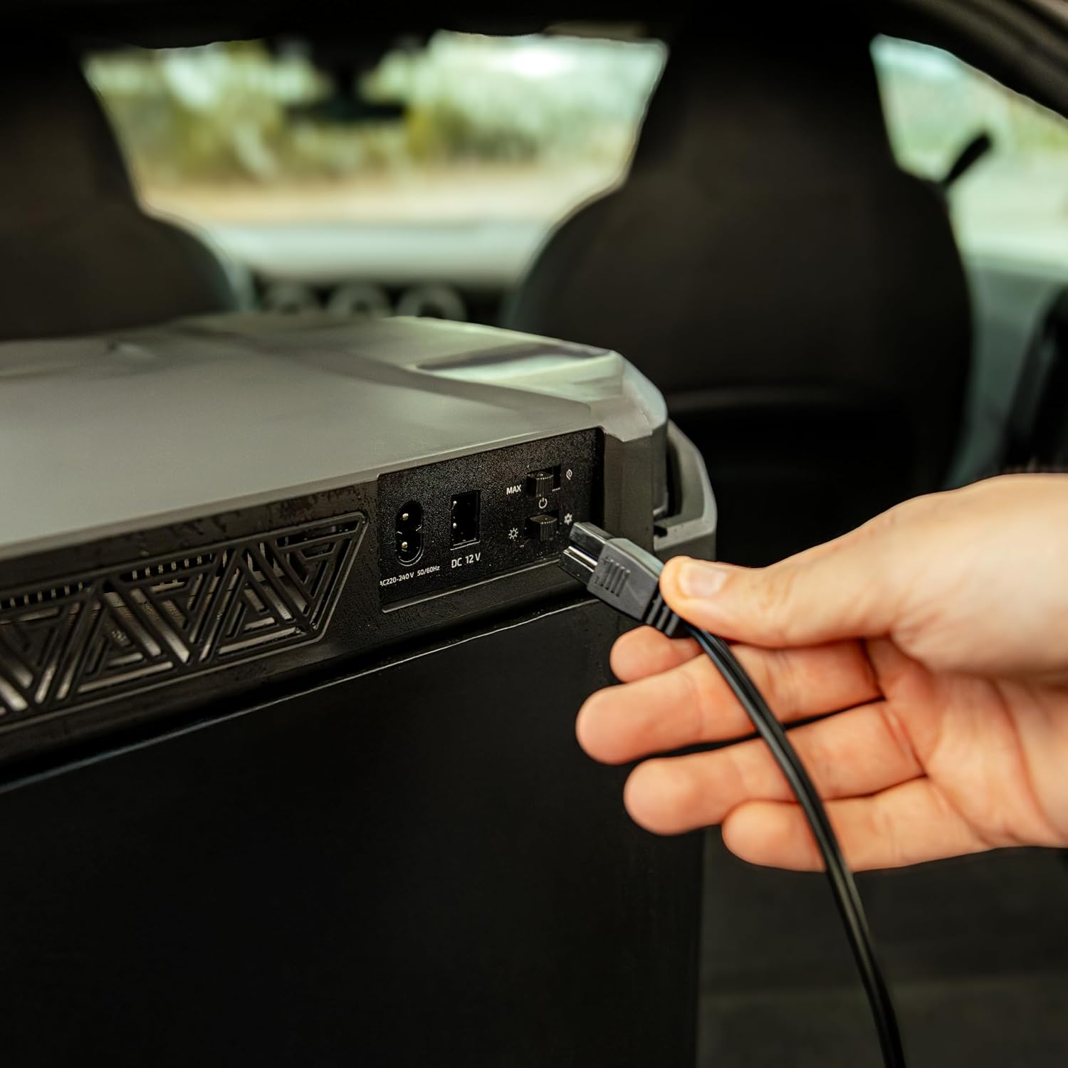 Mini Nevera portátil 33L Bolero TravelCooling 33L D Cecotec - Imagen 7